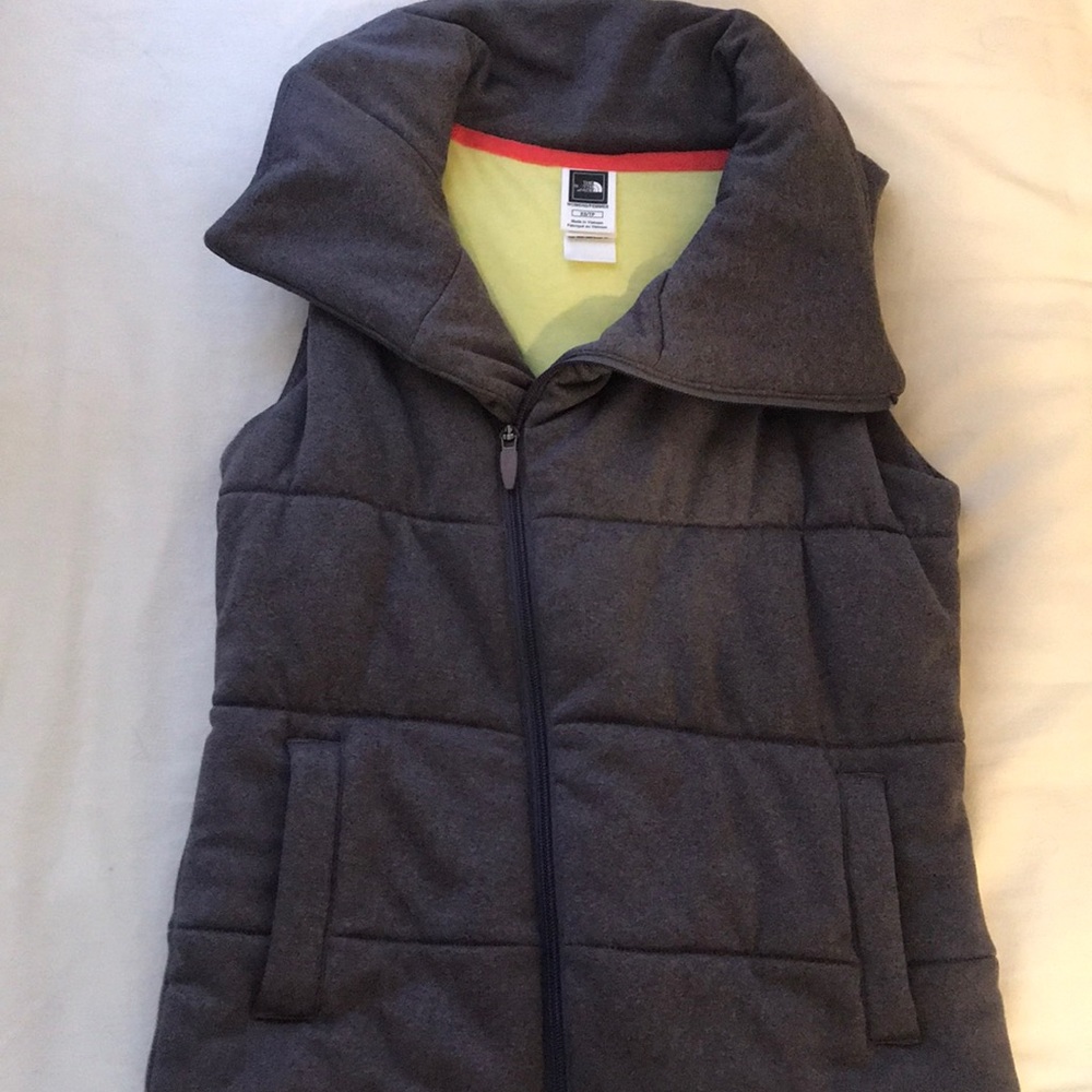 Women’s North Face vest